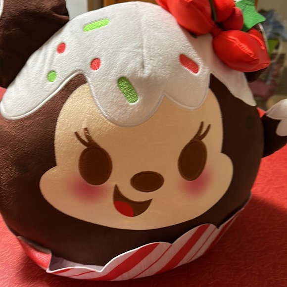 Disney Munchlings large munchling Christmas Minnie Mouse stuffed plush - no tags - Picture 3 of 8